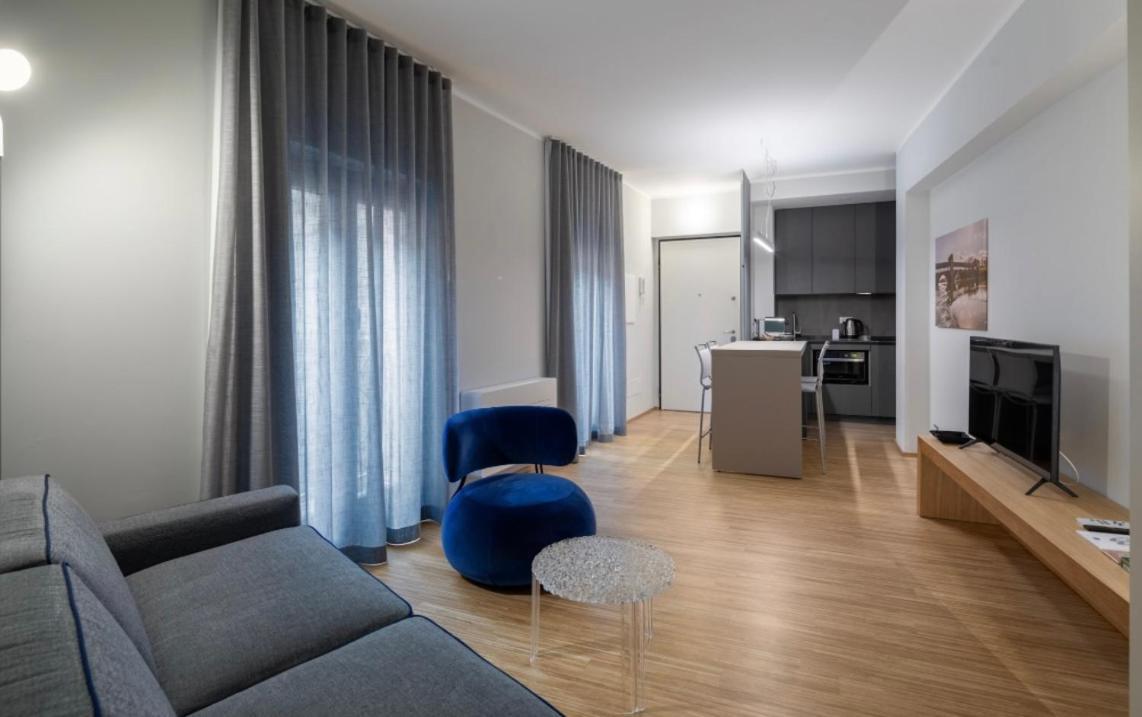 30Cavour Luxury Suites Pavia Bagian luar foto