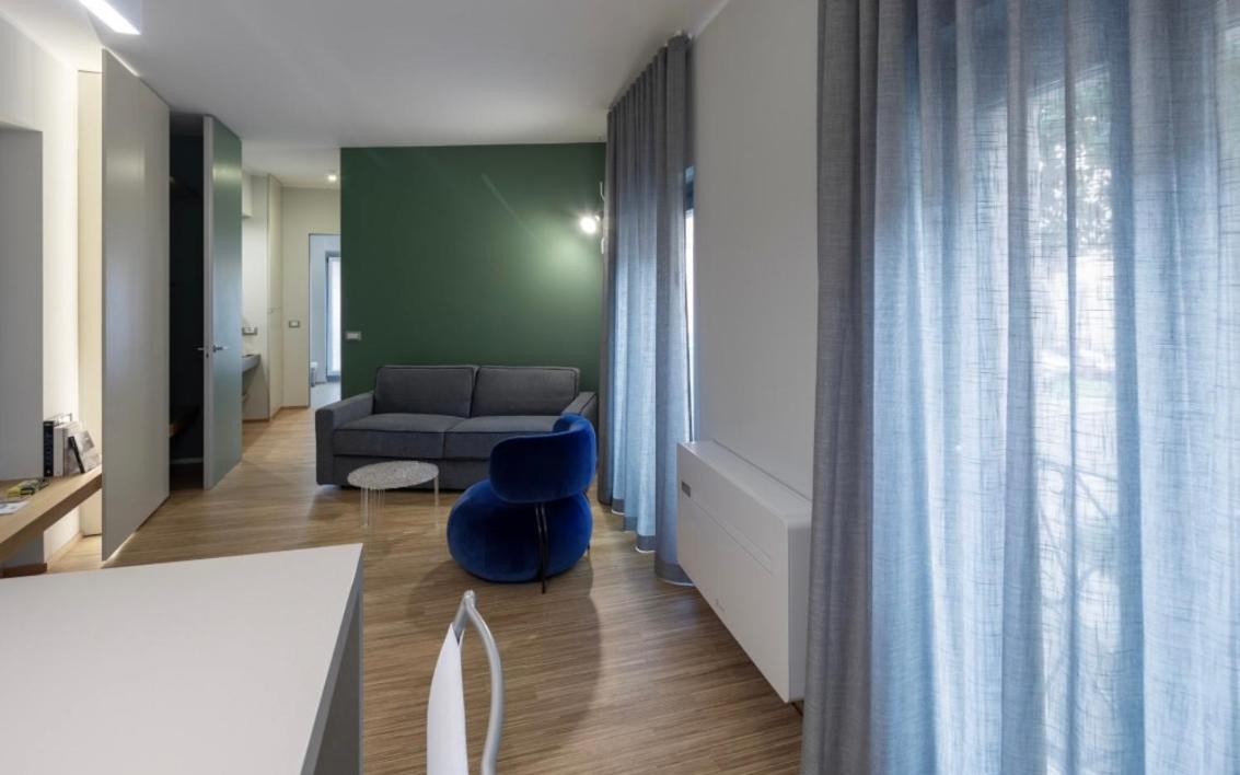 30Cavour Luxury Suites Pavia Bagian luar foto