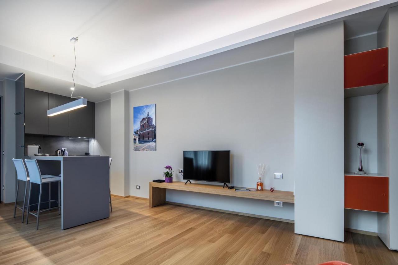30Cavour Luxury Suites Pavia Bagian luar foto