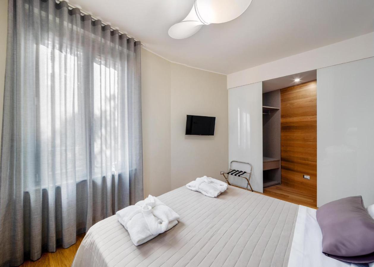 30Cavour Luxury Suites Pavia Bagian luar foto